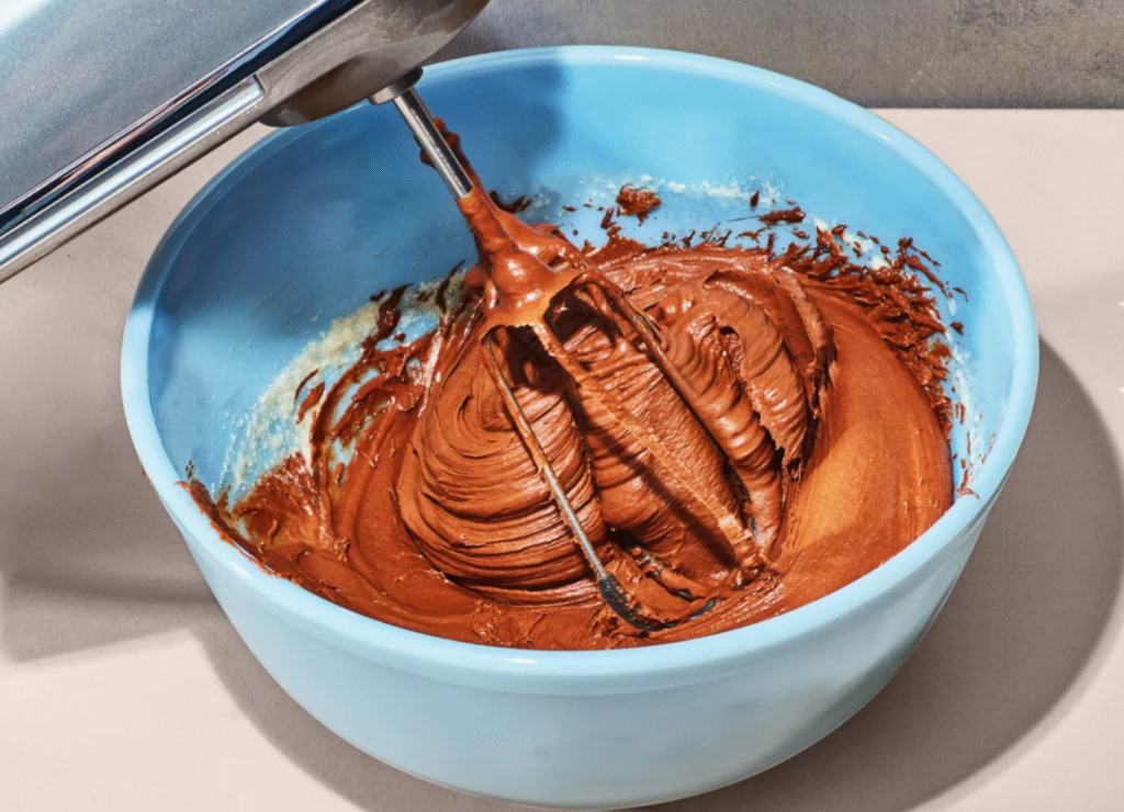 Hand Mixer vs Hand Blender: Which Is Right for You?
