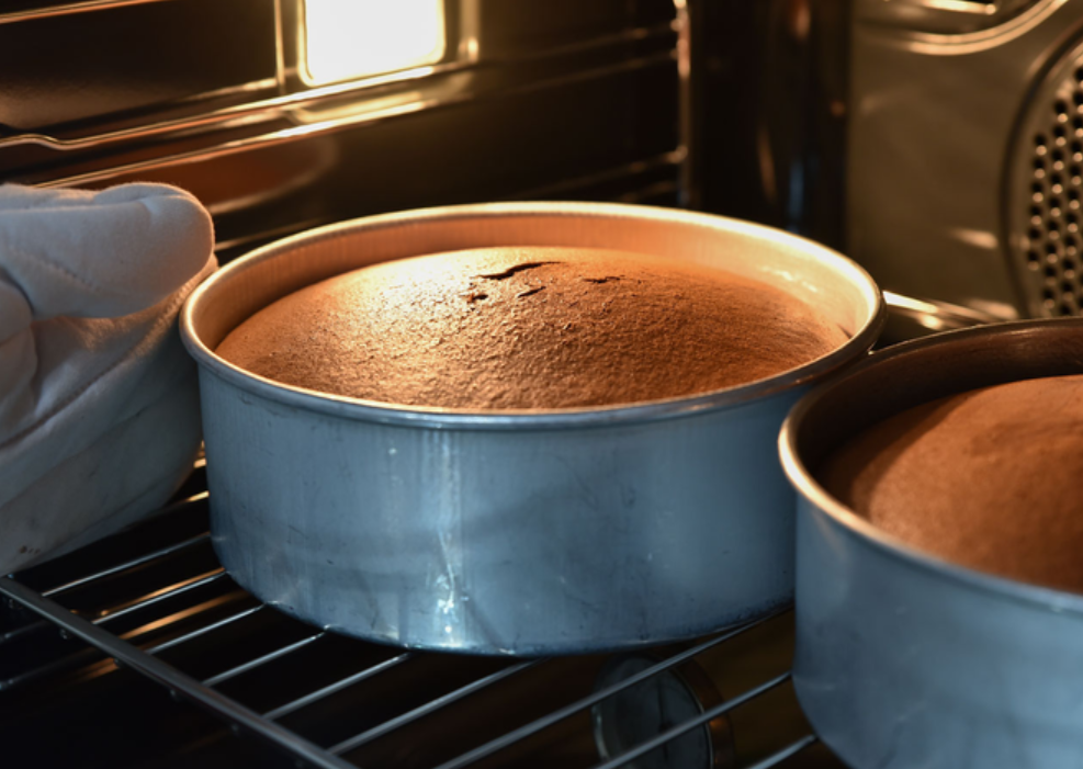 Broil Vs Bake: What's the Difference?

