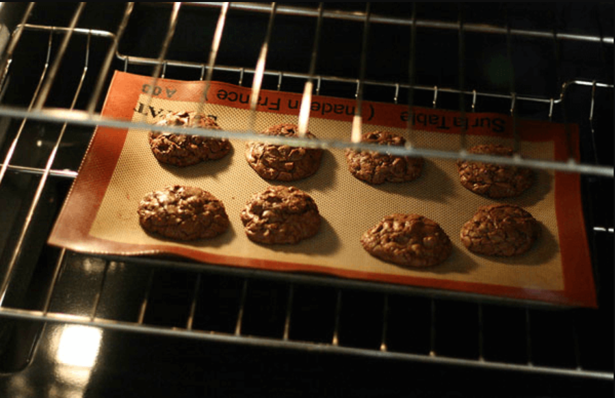 Broil Vs Bake: What's the Difference?
