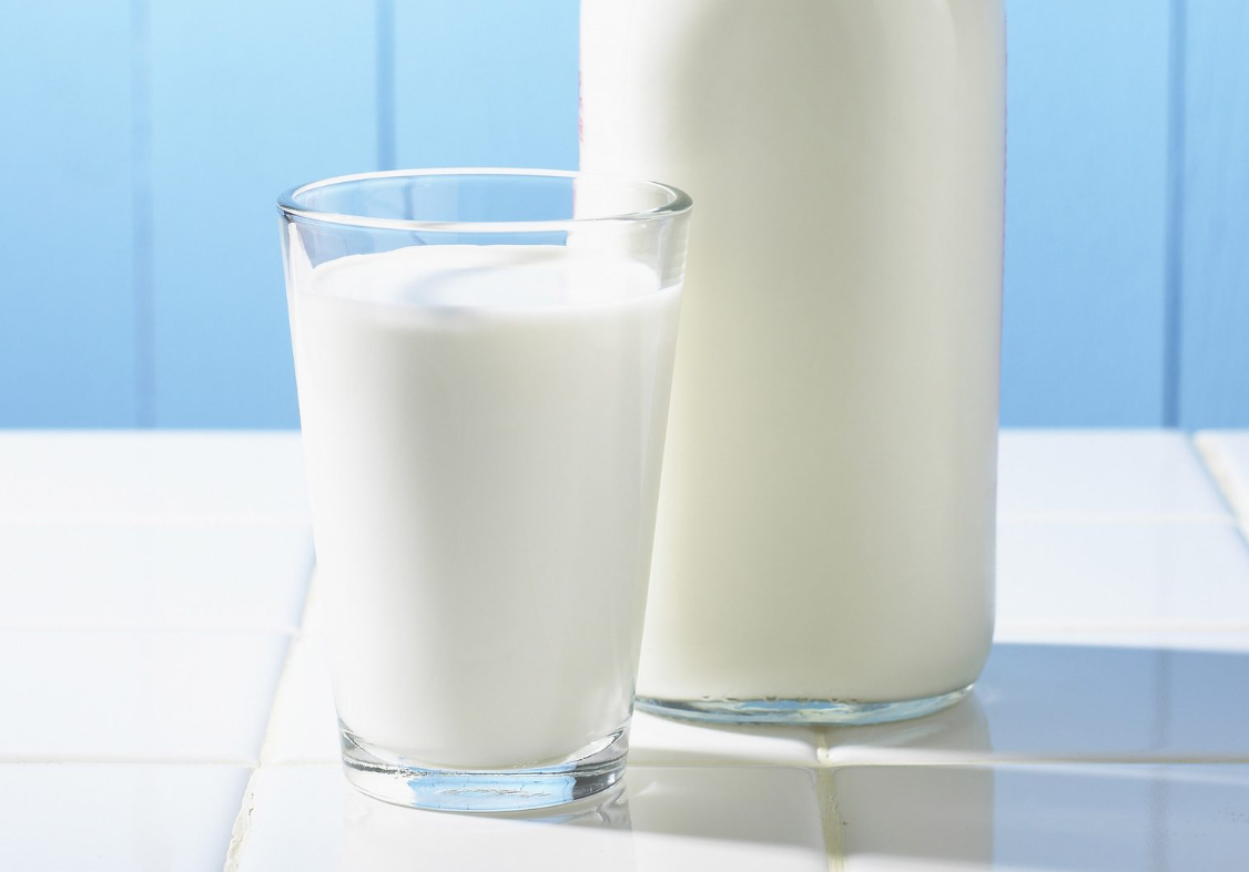 Comparing Homogenized vs Pasteurized Milk What's the Difference? Oh